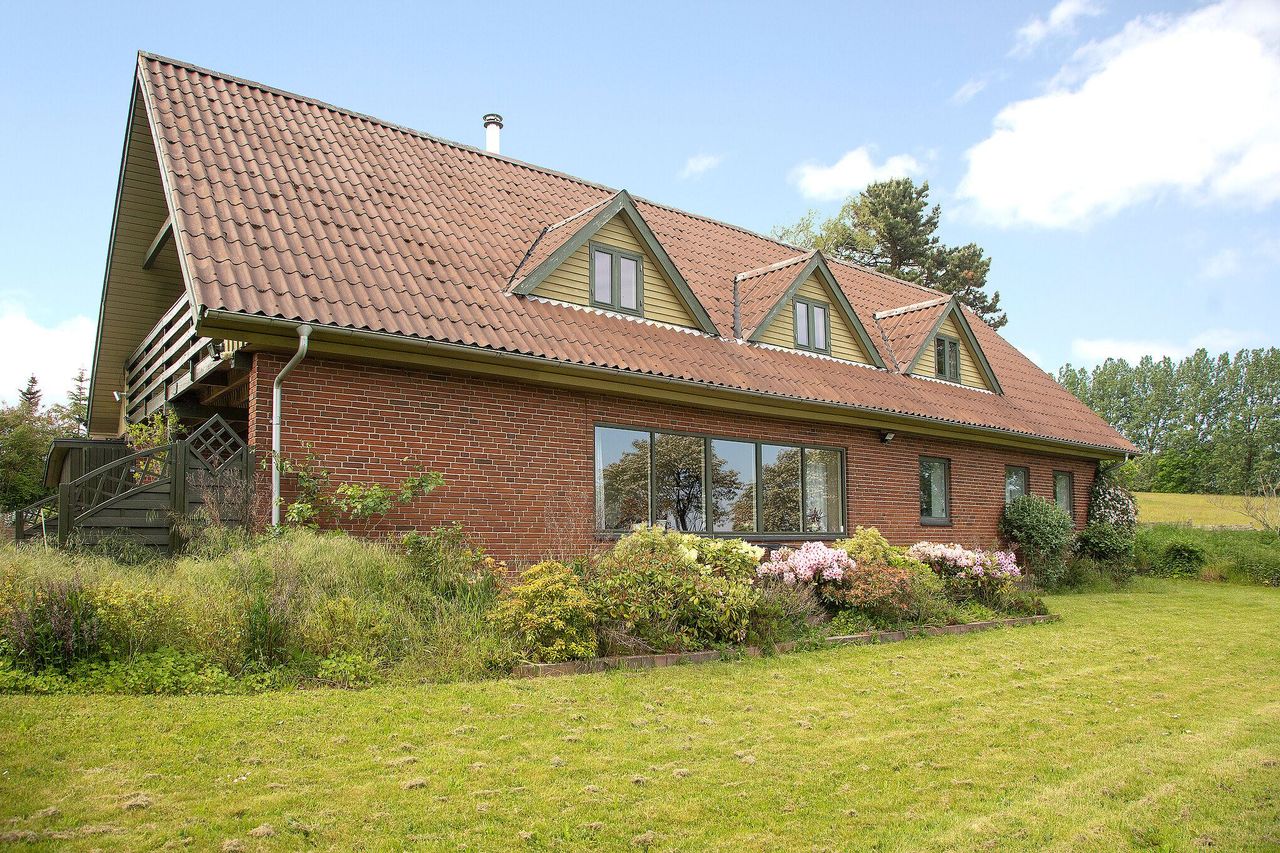 image 01